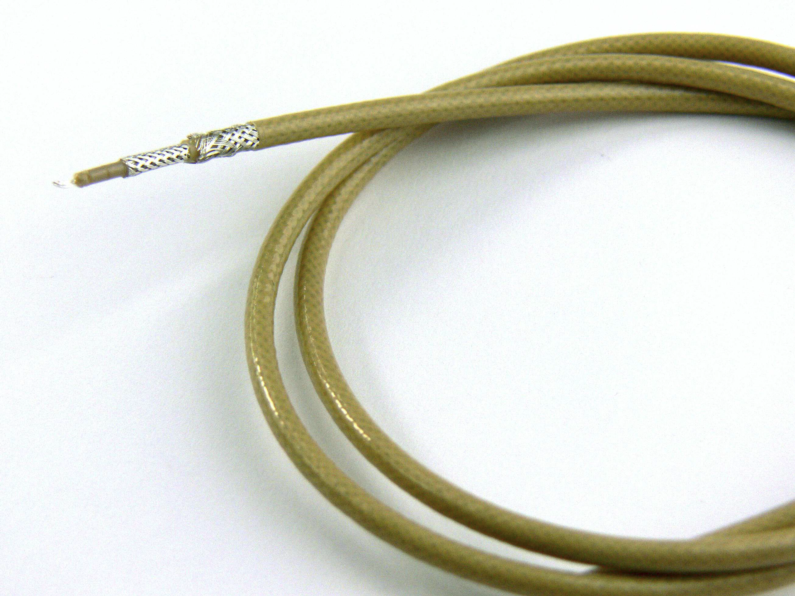 310-PEEKM50-TRIAX三同轴线缆实物图