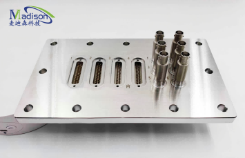 定制方形法兰馈通