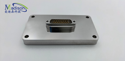 Sub-D15高真空馈通